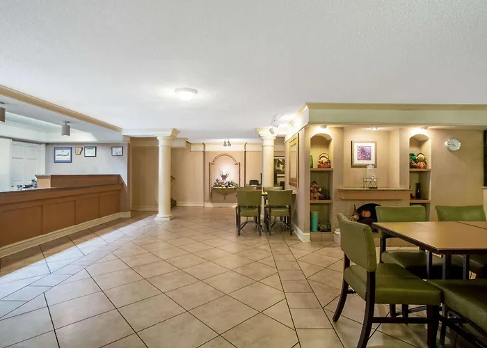 La Quinta By Wyndham - Hood Hotel 3*