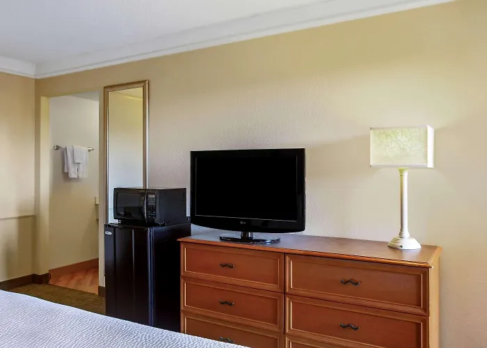 Hotel La Quinta By Wyndham - Hood 3*
